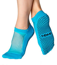 Charger l'image dans la galerie, Shashi Pilates Grip Socks in the Blue Sky Classic design:
