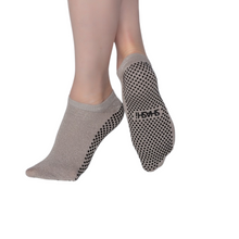 Load image into Gallery viewer, Basics women