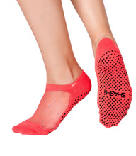 Lade das Bild in den Galerie-Viewer, Coral pilates socks with grips and saprkle mesh