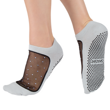 Cargar imagen en el visor de la galería, Blue non-slip Pilates socks with frosted star mesh detail_Shashi