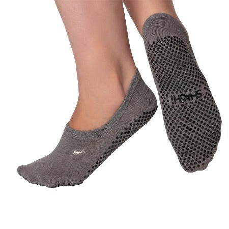 low full coverage grip socks in charcoal color