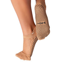 Charger l&#39;image dans la galerie, non slip socks with grips on the bottom and mesh on the upper part of the feet in nude colour

