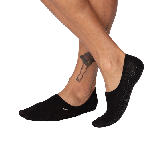 low grip socks for men in black